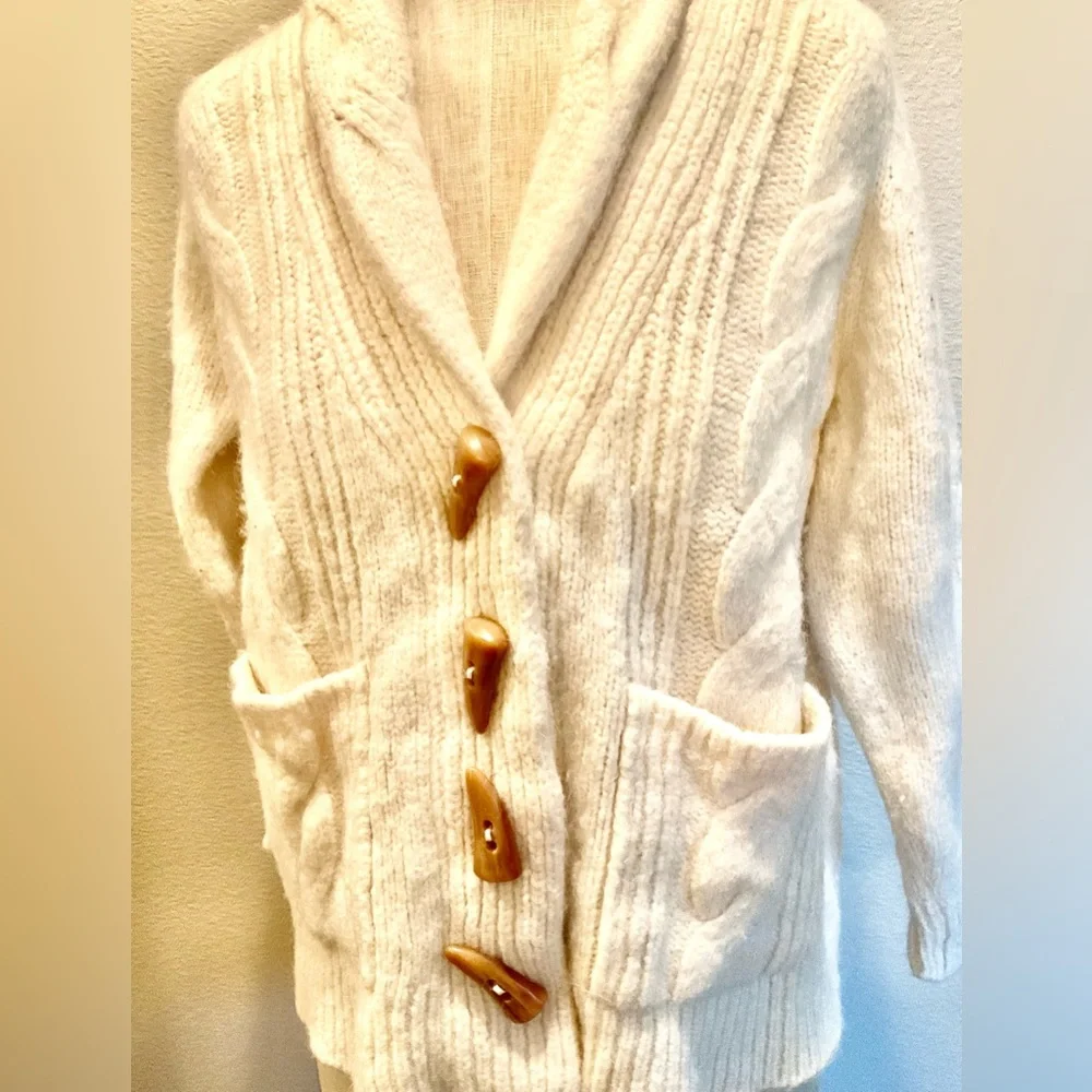 Faherty Cream Cable-Knit Hooded Cardigan
